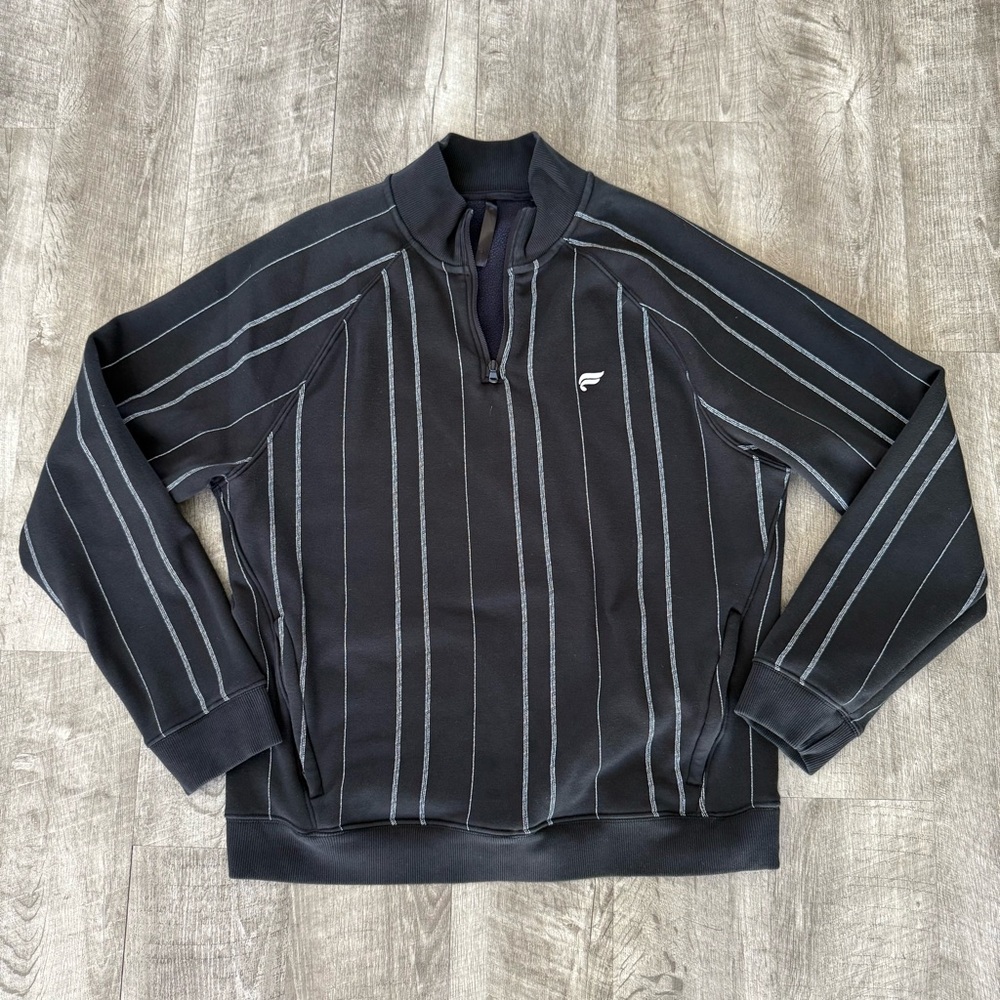 Fabletics Men’s Black and white 1/4 zip sweatshirt